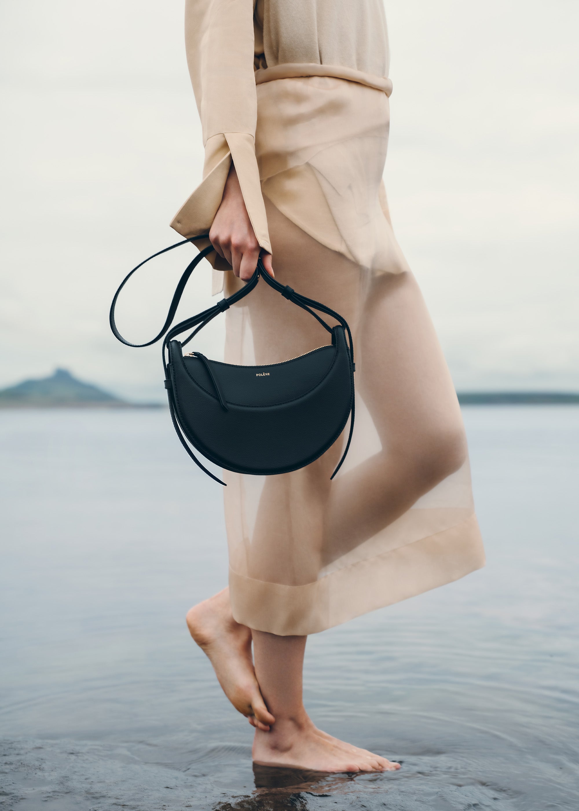 Numéro Dix - Textured Black